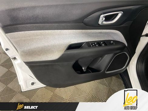 Used 2022 Jeep Compass Latitude AWD/4WD image 18