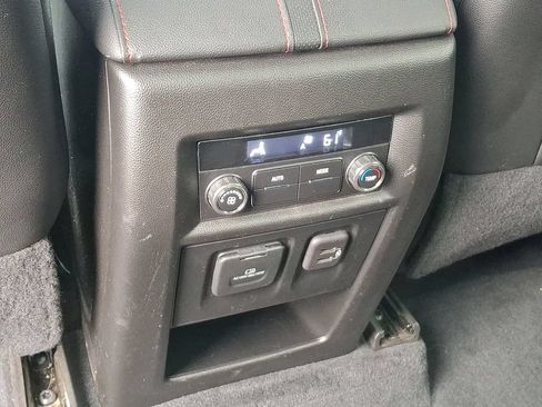 Certified 2023 Chevrolet Traverse RS w/ LPO, Floor Liner Package AWD/4WD image 11