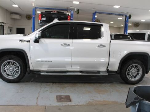 Used 2023 GMC Sierra 1500 SLT w/ SLT Premium Package AWD/4WD image 6