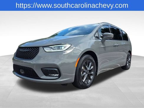 Used 2022 Chrysler Pacifica Touring-L w/ S Appearance Package FWD image 34