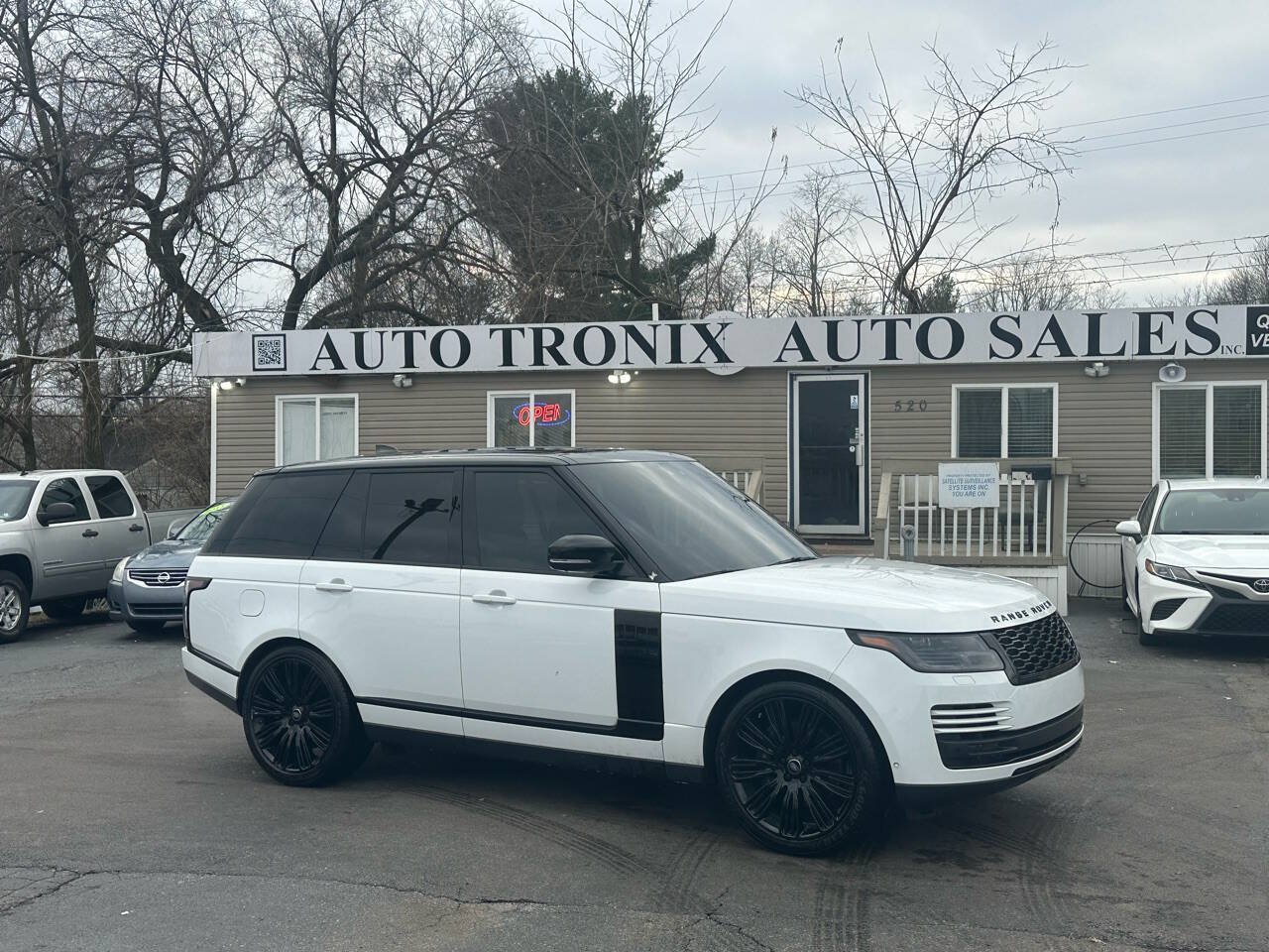 Used 2021 Land Rover Range Rover P525 Westminster Edition AWD/4WD image 1