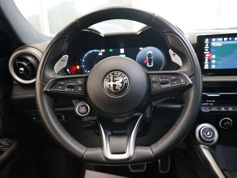 Used 2024 Alfa Romeo Tonale Veloce AWD/4WD image 32