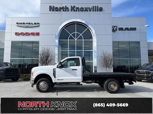 Used 2023 Ford F350 XLT w/ Snow Plow Prep Package image 2