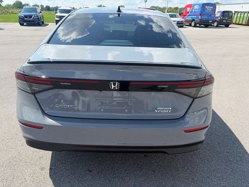 Used 2024 Honda Accord Sport image 11