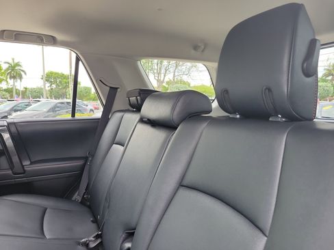 Used 2021 Toyota 4Runner TRD Off-Road Premium w/ Moonroof Package AWD/4WD image 11