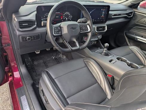 Used 2025 Ford Mustang GT Premium RWD image 28