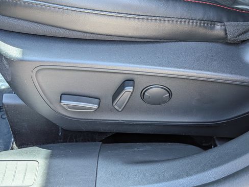 Used 2025 Ford Escape ST-Line AWD/4WD image 21