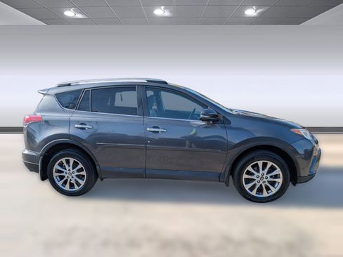 Used 2018 Toyota RAV4 Limited image 8