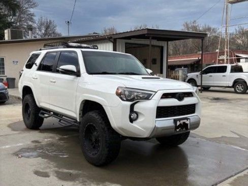 Used 2019 Toyota 4Runner TRD Off-Road Premium image 10