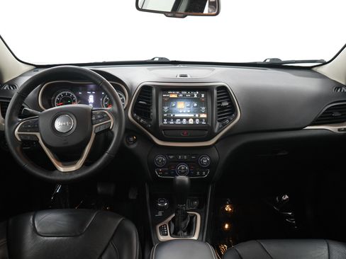 Used 2015 Jeep Cherokee Limited w/ Luxury Group AWD/4WD image 16
