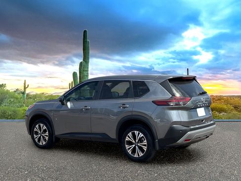 Used 2022 Nissan Rogue SV FWD image 4