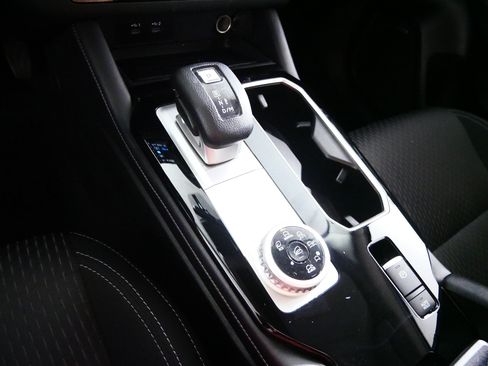Used 2025 Mitsubishi Outlander ES AWD/4WD image 24