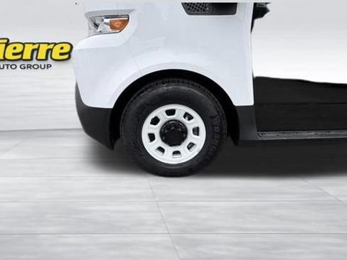 Used 2024 Chevrolet Brightdrop 400 w/ Commercial Equipment Package AWD/4WD image 9