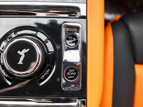 Used 2025 Rolls-Royce Cullinan image 80