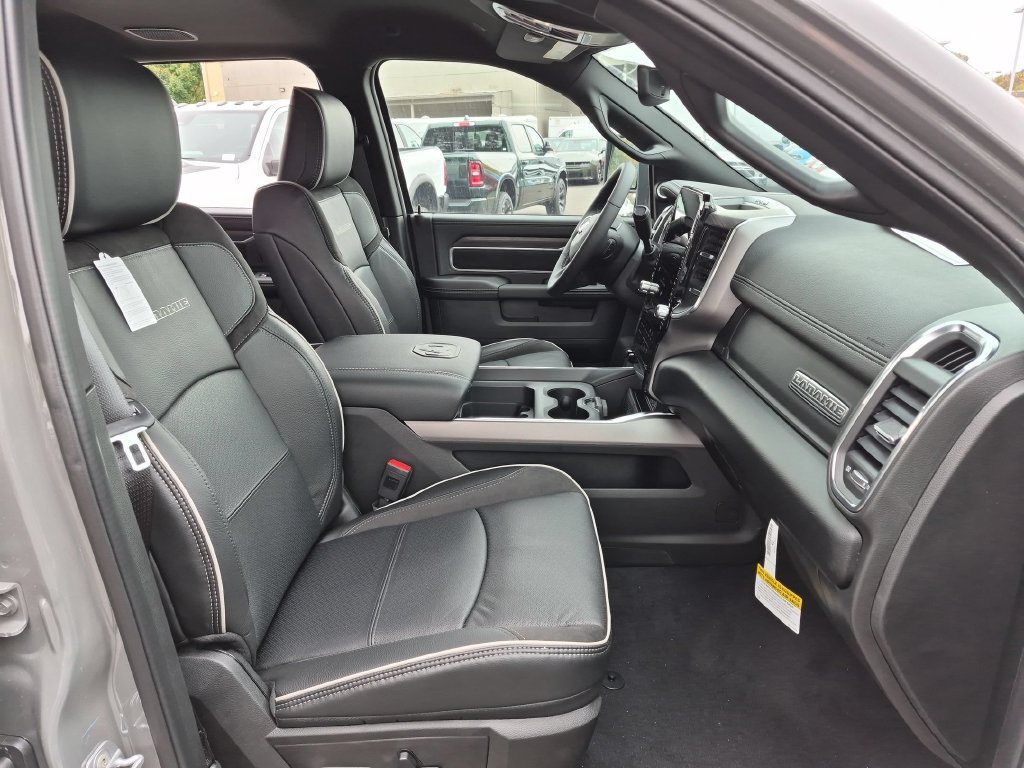 New 2027 RAM 2500 Laramie AWD/4WD image 16