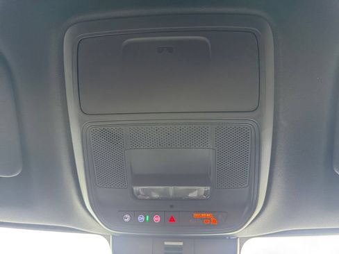 Certified 2026 GMC Acadia Elevation w/ Elevation Premium Package FWD image 26