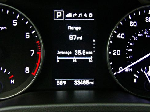 Used 2017 Hyundai Elantra Limited w/ Limited Tech Package 04 image 14