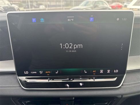 New 2026 Volkswagen Tiguan SE FWD image 18