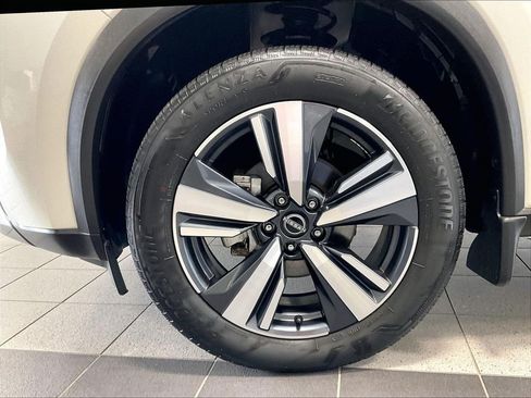 Used 2023 Nissan Rogue SL AWD/4WD image 7