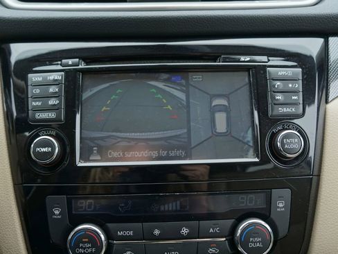 Used 2014 Nissan Rogue SL w/ SL Premium Package image 16