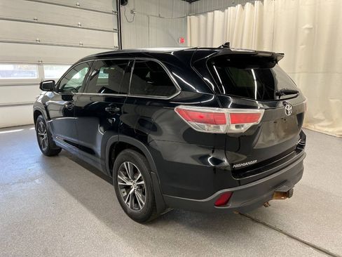 Used 2016 Toyota Highlander XLE AWD/4WD image 6