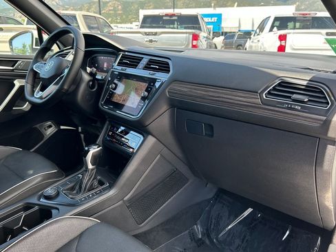 Used 2022 Volkswagen Tiguan SEL R-Line AWD/4WD image 8
