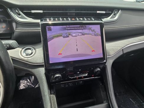 Used 2022 Jeep Grand Cherokee L Limited RWD image 23