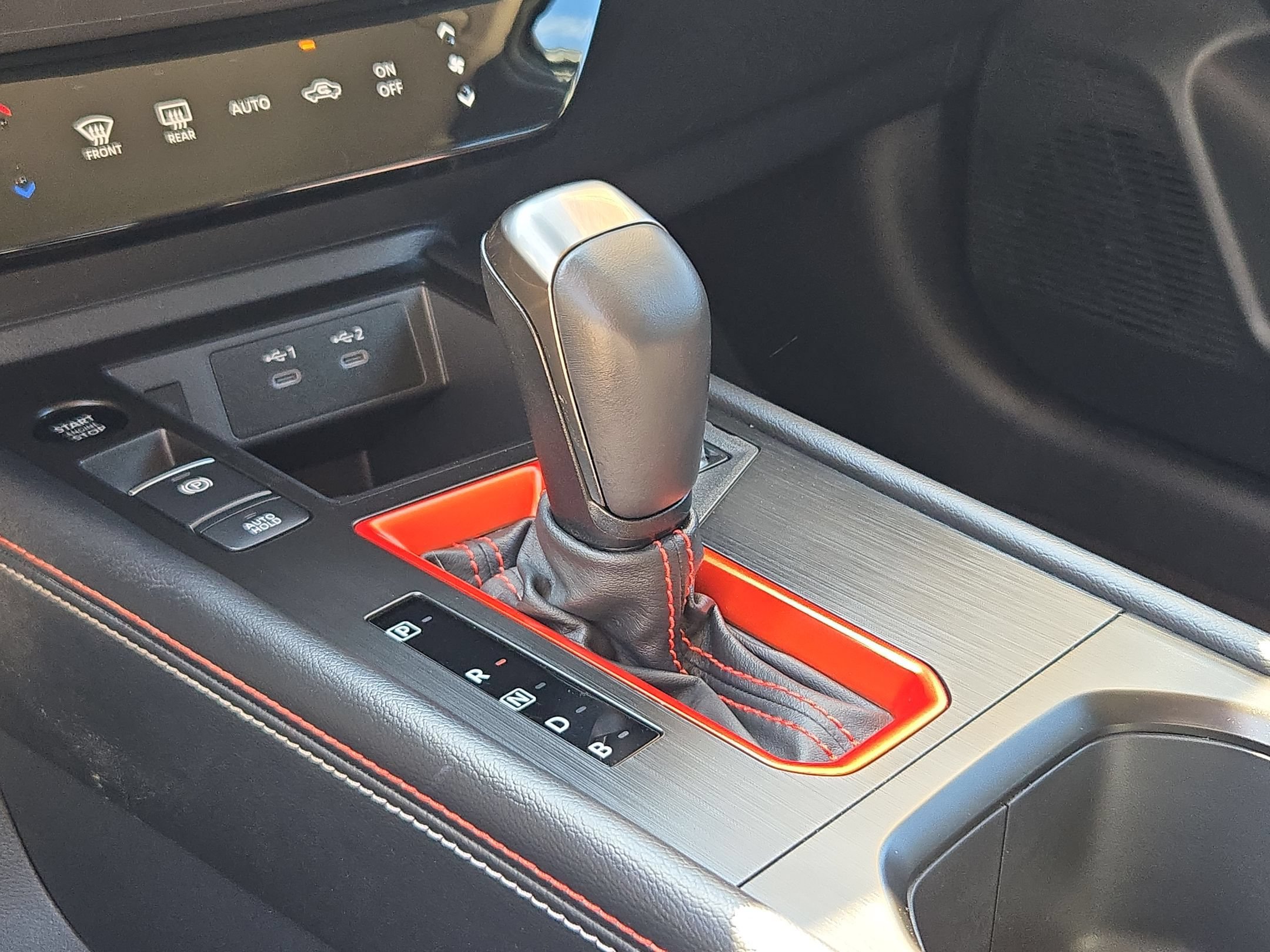 Certified 2025 Nissan Kicks SR FWD image 19