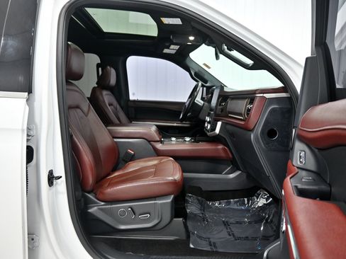 Used 2022 Ford Expedition Max Limited AWD/4WD image 32