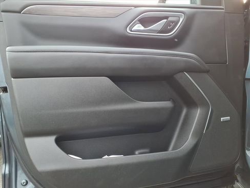 Used 2021 Chevrolet Tahoe Z71 w/ Z71 Off-Road Package image 12