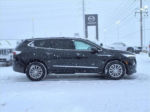 Used 2024 Buick Enclave Premium image 11
