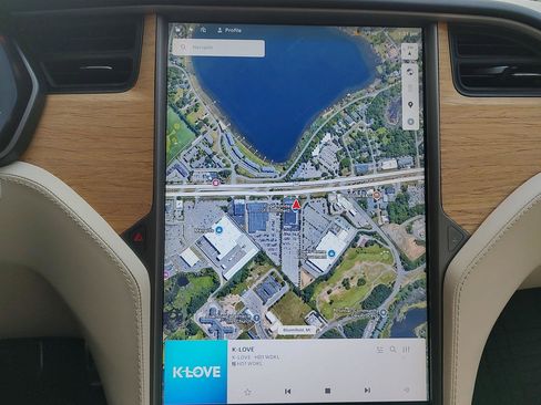 Used 2018 Tesla Model S 100D image 10