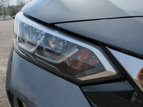 Used 2021 Nissan Sentra SV image 10