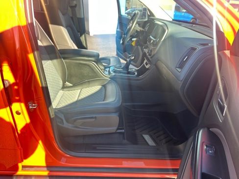 Used 2022 Chevrolet Colorado Z71 w/ Trail Boss Package image 17