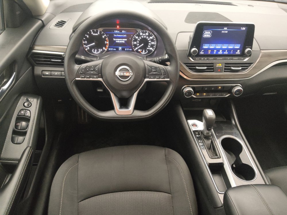 Used 2024 Nissan Altima 2.5 SV FWD image 22