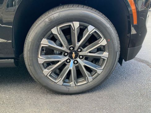 New 2026 Chevrolet Tahoe High Country AWD/4WD image 9
