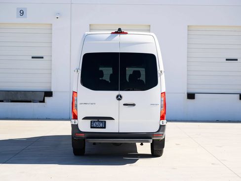 Used 2021 Mercedes-Benz Sprinter 2500 image 91