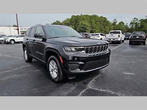 New 2025 Jeep Grand Cherokee Laredo X w/ Luxury Tech Group I image 16