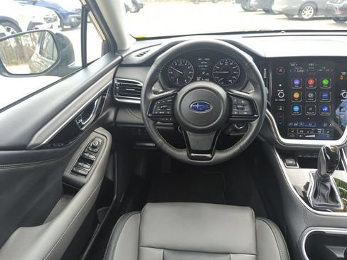 Used 2025 Subaru Outback Onyx Edition AWD/4WD image 19