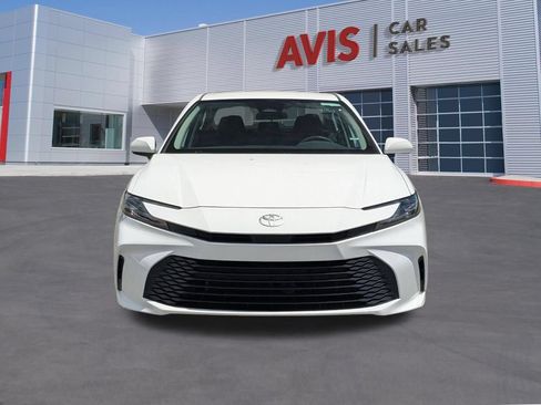 Used 2025 Toyota Camry LE FWD image 10