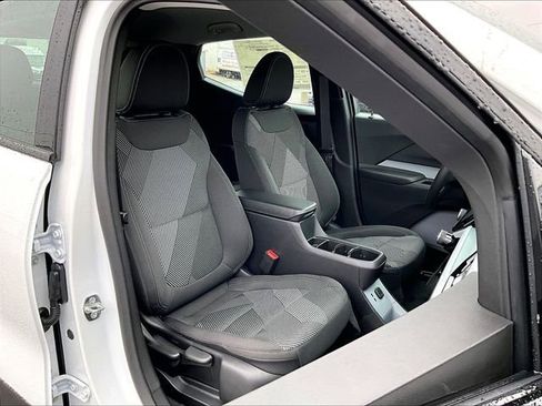 New 2027 Chevrolet Bolt LT w/ Comfort Package image 31