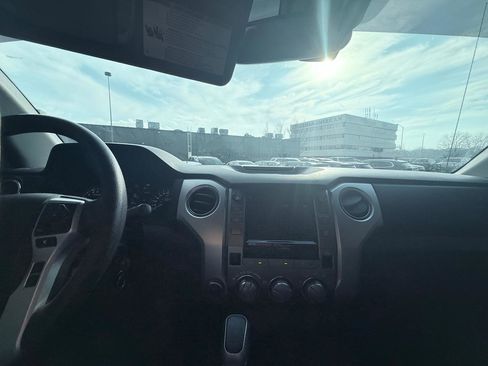 Used 2019 Toyota Tundra SR5 image 17