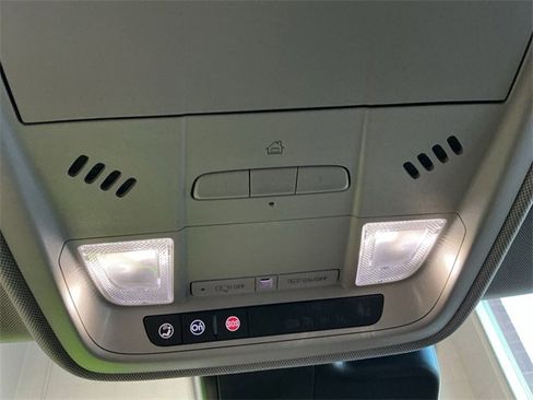 Certified 2023 Cadillac XT4 Premium Luxury w/ Cold Weather Package image 21