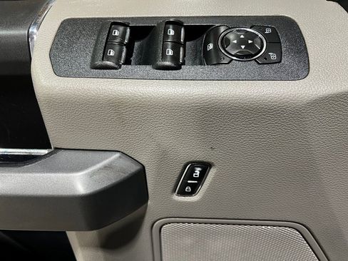 Used 2018 Ford F150 XLT w/ Trailer Tow Package image 22