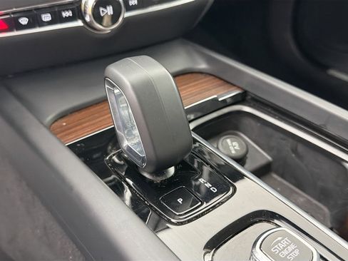 Certified 2024 Volvo S60 B5 Plus image 17