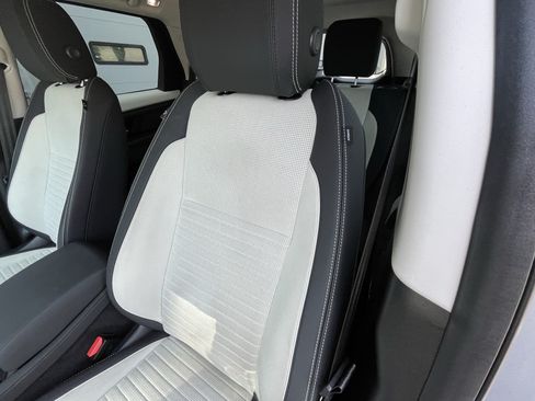 Used 2025 Land Rover Discovery Sport S AWD/4WD image 17