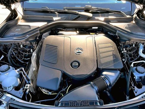 Certified 2025 Mercedes-Benz GLC 300 GLC 300 image 32