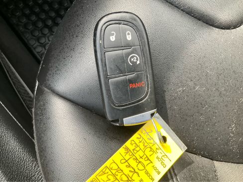 Used 2020 Jeep Cherokee Latitude Plus AWD/4WD image 22
