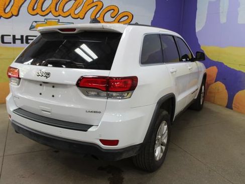 Used 2022 Jeep Grand Cherokee Laredo E AWD/4WD image 5