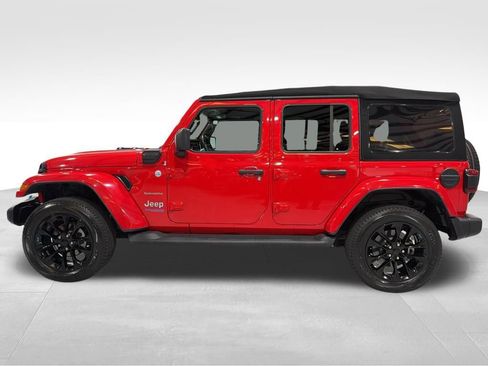 Used 2022 Jeep Wrangler Unlimited Sahara w/ Cold Weather Group image 10